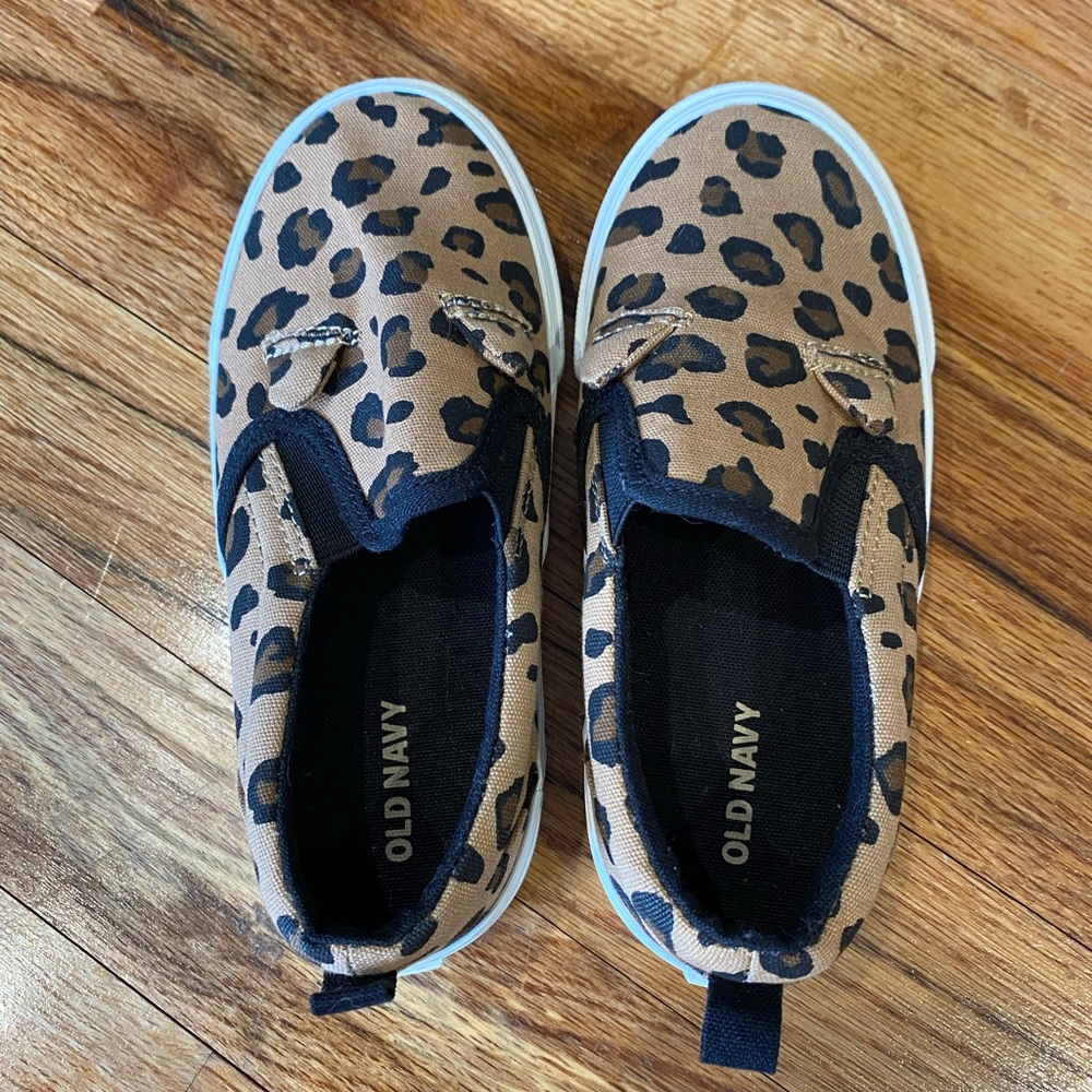 Leopard print toddler cat sneakers
